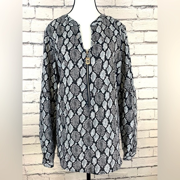 Michael Kors Long Sleeved Animal Print Python Top size Large - Picture 1 of 10